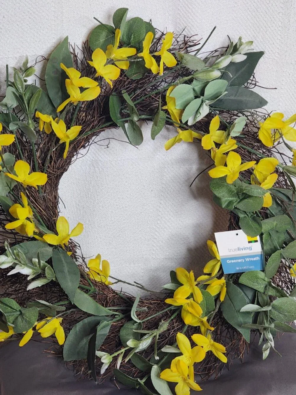 Hudson Farmhouse True Living Yellow Flower Leaf Indoor Only 18